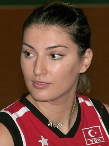 Neslihan Demir Darnel